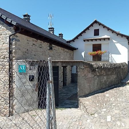 Apartamentos Camino De La Val Borau Exterior photo