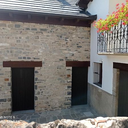 Apartamentos Camino De La Val Borau Exterior photo