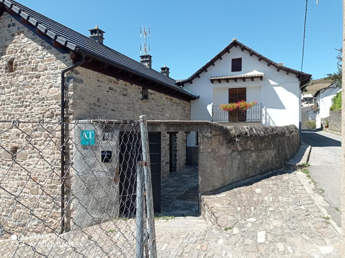 Apartamentos Camino De La Val Borau Exterior photo