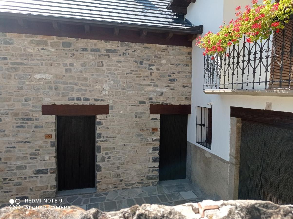 Apartamentos Camino De La Val Borau Exterior photo